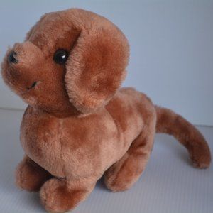 VINTAGE 1981 R. DAKIN 10" Plush Brown PUPPY DACHSHUND WEINER DOG Nutshell Korea